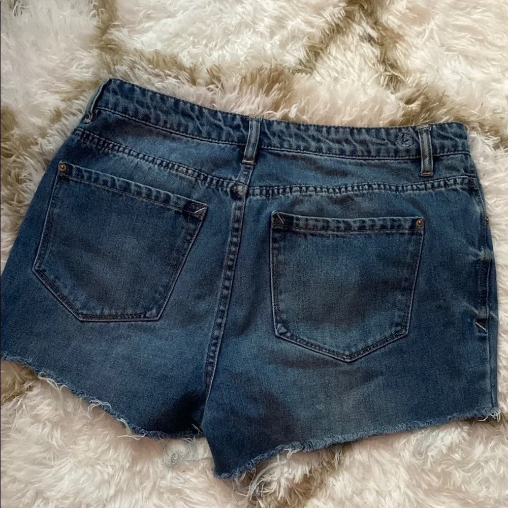 Kensie Distressed Blue Jean Shorts - Picture 3 of 3